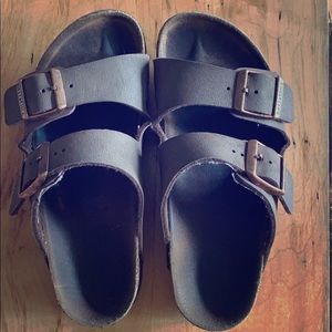 Girls Birkenstock’s size 2